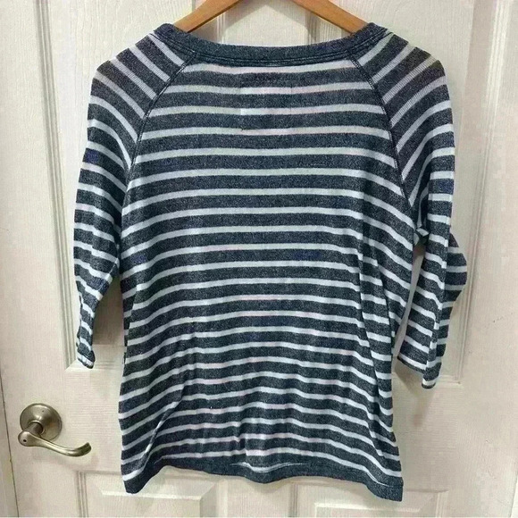 Ladies Abercrombie & Fitch Blue and White Striped Pullover 3/4 Sleeve Sweater XS - Picture 6 of 7